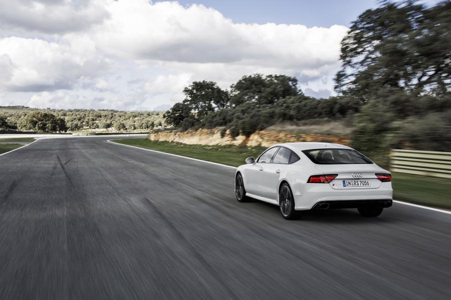  Audi RS7 Sportback 2014 года  (WW) (фото 6 из 10)